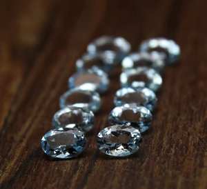 พลอยอะความารีนสีฟ้าธรรมชาติ 100% เกรดท็อป รูปไข่ เจียระไนแบบเหลี่ยม ตาแมว รับรองโดยผู้เชี่ยวชาญ คุณภาพเยี่ยม - Product Image 4