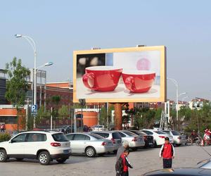 Модульный светодиодный экран высокой четкости P2.5 для наружной парковки и розничной торговли, Use-IP65 в метро, рекламный щит, видео-щит - Product Image 2