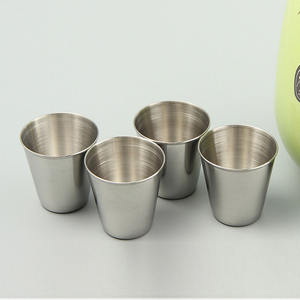 Vente en gros de petits verres à vin en acier inoxydable, ensemble de 4 verres à bière portables, logo personnalisable, verres à <span class=keywords><strong>liqueur</strong></span> pour le camping en plein air - Product Image 1