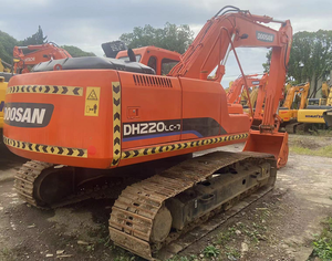 Excavadora Usada Doosan Dh220lc 7, Maquinaria de Construcción de Color Naranja, Tipo de Oruga, Equipo Pesado de 19800 kg, 0-2000 Horas, Origen Anhui - Product Image 1