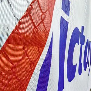 Iklan luar ruangan spanduk jala <span class=keywords><strong>PVC</strong></span> fleksibel berlubang cetakan penuh warna spanduk jala - Product Image 2