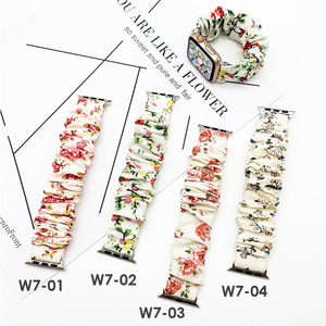 Apple Watch用38/42mm 40/44mm弾性ファブリックバンドブレスレット女性人気フラワープリントシュシュウォッチストラップ - Product Image 1