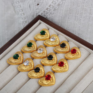 Petite bande de personnalité unique <span class=keywords><strong>dessin</strong></span> texture amour conception mosaïque multicolore sectionnel zircon cuivre boucles d'oreilles - Product Image 4