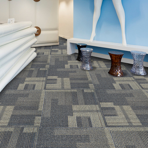 יוקרתי יוקרתי אריחי שטיחים נשלפים מרובעים בסגנון מודרני - Product Image 1