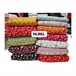 Tela Crepé Natural HONEY LACE de Alta Calidad, Tejido No Tejido de Punto por Urdimbre, Peso Medio, Transpirable, Poliéster/Nylon/Metálico, Floral/Con Cuentas - Product Image 1