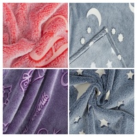 Meilleure vente de couverture de serviette en molleton de flanelle rougeoyante personnalisable motifs d'enfants mignons quatre saisons pour lit ou voyage