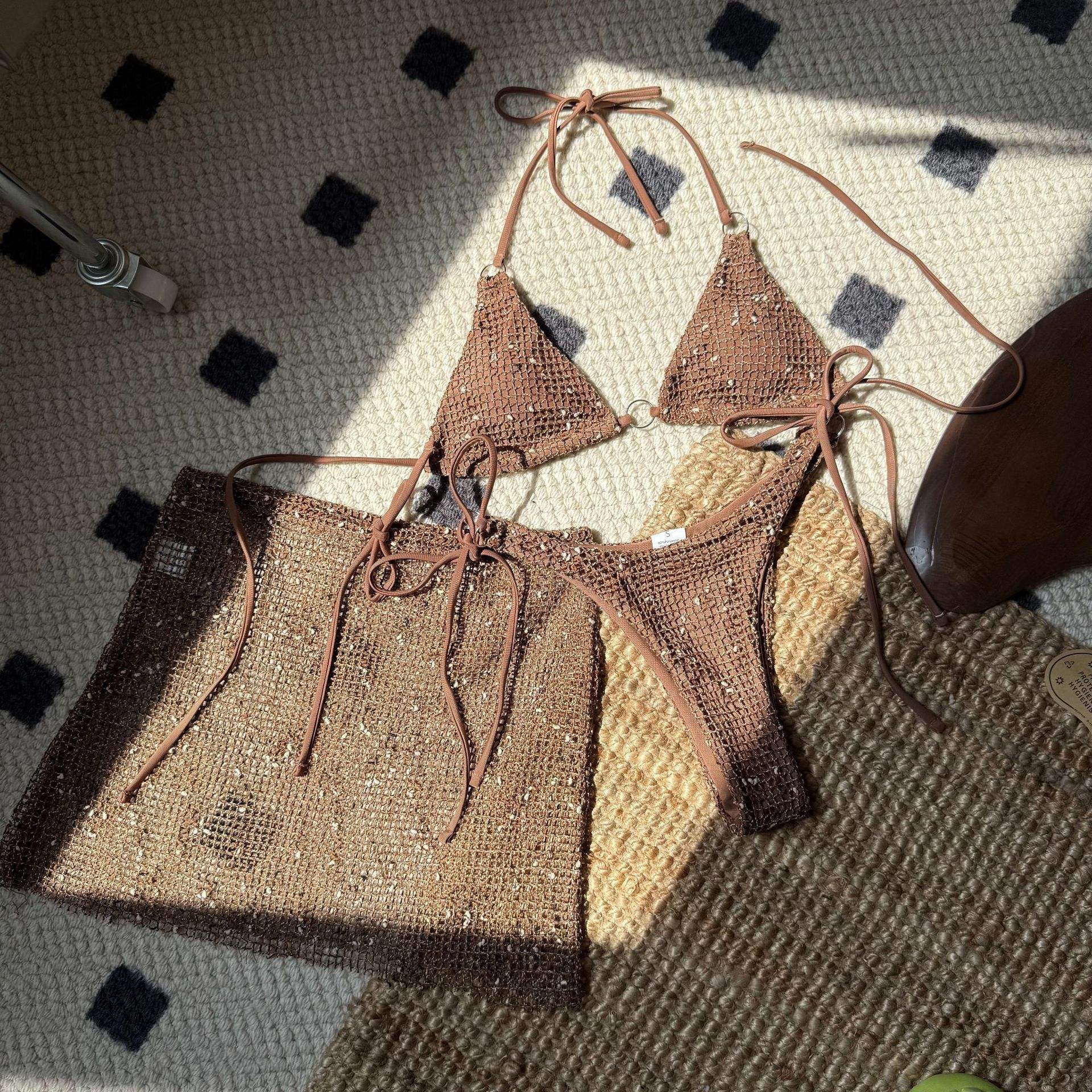 สีน้ำตาล