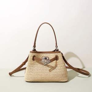 Sac à main de plage en cuir véritable et paille 2026 – Nouveau sac à main tendance en cuir pour femme – Sac bandoulière en paille tressée avec cuir véritable - Product Image 1