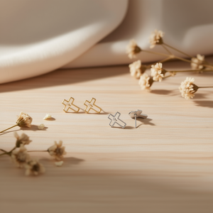 Orecchini a croce K. Shell in acciaio inossidabile placcato oro, minimalisti, per donna, da indossare tutti i giorni, gioielli alla moda - Product Image 2