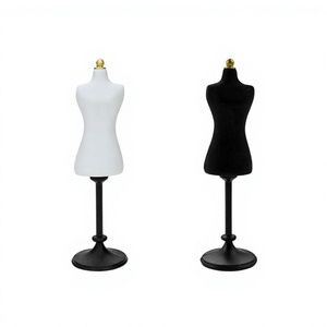 Support de Mannequin Miniature en Résine pour Robes de Poupées, Présentoir à Vêtements pour Maison de Poupées et Projets DIY - Product Image 4