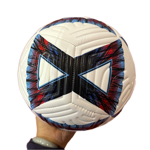 Qiqiang - Balón de Fútbol Ligero de PVC con Diseño de Reloj de Arena Número 5 para Entrenamientos y Partidos - Product Image 1