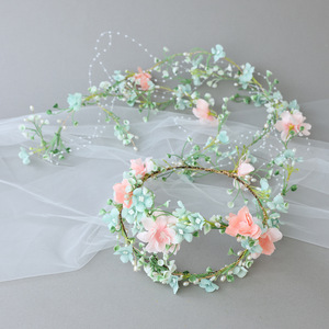 <span class=keywords><strong>Couronne</strong></span> <span class=keywords><strong>de</strong></span> <span class=keywords><strong>fleurs</strong></span> bohème pastel avec branche <span class=keywords><strong>de</strong></span> perles, <span class=keywords><strong>couronne</strong></span> <span class=keywords><strong>de</strong></span> cheveux <span class=keywords><strong>de</strong></span> mariée pour femmes, bandeau floral fait main pour demoiselle d'honneur - Product Image 3