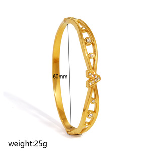 Bracelet Gaovo Premium Luxe Léger 2 Styles Serpent Pavé CZ + Design en V Plaqué Or Acier Inoxydable Bijoux de Mode Femme - Product Image 6