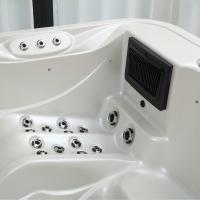 Jacuzzi Acrílico Moderno de Lujo para 6 Personas con Hidromasaje y Chorros de Agua para Exteriores de Villas, Certificado CE, Desinfección con Ozono