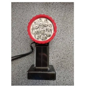 Feu de signalisation ferroviaire portable à LED rouge YJN1523A-J avec protection magnétique pour usage routier - Product Image 1