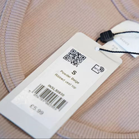 Maßgefertigtes Klebeetikett mit RFID-Chip für Kleidung und Bekleidung UHF Smart Chip QR-Code Barcode Bekleidungsetikett