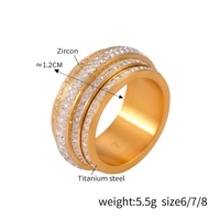 Breiter Wabenmuster-Ring mit 13mm Süßwasserperle, umgeben von glänzenden Strasssteinen, Edelstahl-Modeschmuckring