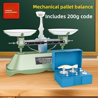 Coffret d'enseignement des mathématiques magnétiques de niveau 5 - Démonstration pour enseignant - Formes géométriques pour l'école primaire