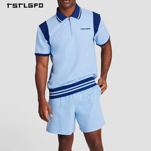 Ensemble polo et short demi-zip avec ourlet côtelé et manches contrastantes, fabriqué sur mesure pour homme, style rétro, pour le tennis et le sport - Product Image 3