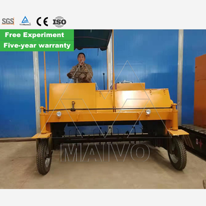 Fertilizante orgánico Compost Turner Compost Windrow Turning Machine. - Product Image 1