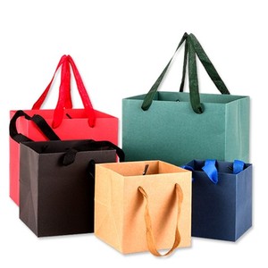Venta al por mayor de estampado en caliente de lujo logotipo personalizado impreso <span class=keywords><strong>verde</strong></span> de cartón de papel kraft bolsa de compras con <span class=keywords><strong>mango</strong></span> - Product Image 2