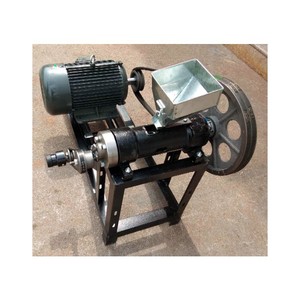 Machine extrudeuse portable pour la fabrication de semoule de maïs pour les petites entreprises - Product Image 1