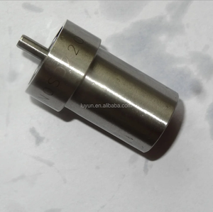 SD220 Diesel Fuel Injector Nozzle DN0SD220 093400-3040 0434250072 High Quality Auto Parts Nozzle Tip DN0SD220 DN0SD230 - Product Image 1