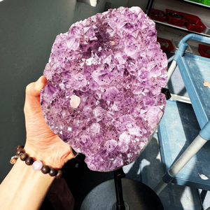 Commercio all'ingrosso <span class=keywords><strong>pietra</strong></span> naturale di cristallo di quarzo Uruguay ametista grappolo grezzo ametista <span class=keywords><strong>Geode</strong></span> <span class=keywords><strong>pietra</strong></span> per l'artigianato e la decorazione - Product Image 4