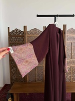 Robe Abaya Longue Ample et Oversize en Polyester Imprimé Uni à Manches Classiques pour Femme Musulmane – Vente en Gros