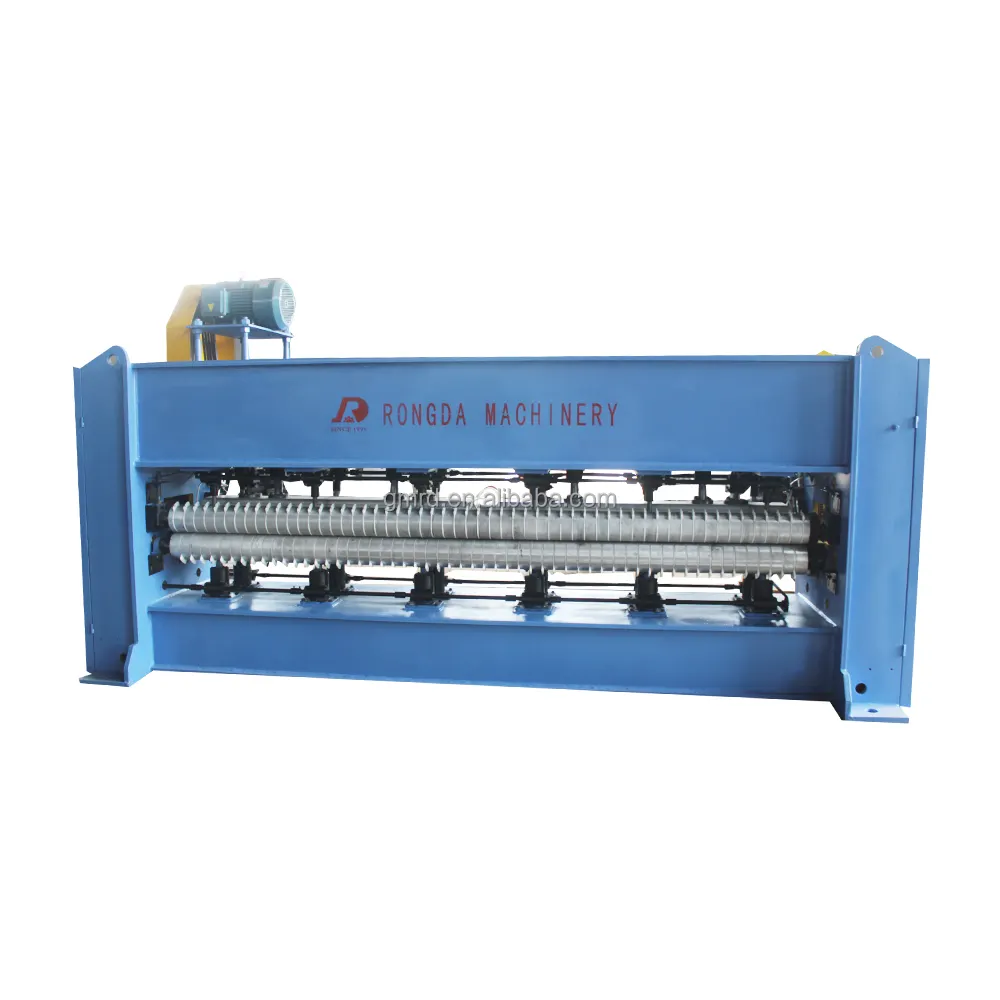 Machine de production de feutre non tissé Machine de feutrage à l'aiguille Couverture en polyester faisant la machine