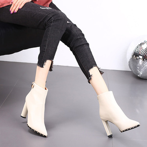 Bottines à talons hauts et épais à bout pointu pour femmes, nouvelle collection automne-hiver 2023, fines et polyvalentes, en velours - Product Image 3