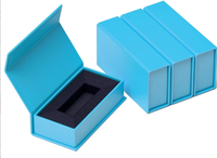 Scatola Regalo di Lusso Portatile con Chiusura Magnetica, in Cartone con Carta Testurizzata e Inserto in Schiuma Nera