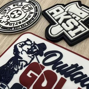 Étiquette logo 3D en PVC en gros, patch en caoutchouc souple personnalisé en relief pour vêtements, chaussures et sacs - Lavable - Product Image 1