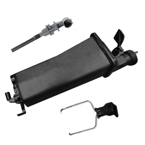 Alta calidad para <span class=keywords><strong>BMW</strong></span> <span class=keywords><strong>E46</strong></span> E84 depósito de desbordamiento de refrigerante de motor automotriz 17117573780 17111436255 17117573781 olla de expansión - Product Image 3