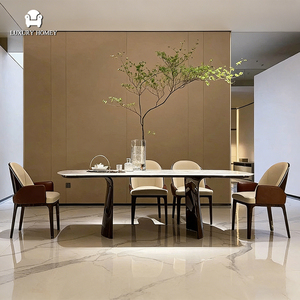 Juegos de Comedor Rectangulares de Lujo con Cubierta de Mesa de Mármol Calacatta y Sillas de Madera con Chapa de Cuero de Foshan - Product Image 2