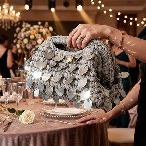 Sac de soirée de luxe fait main en crochet à sequins, pochette de <span class=keywords><strong>mariage</strong></span> scintillante pour femme - Sac à main de fête élégant et chatoyant & Pochette de créateur - Product Image 2