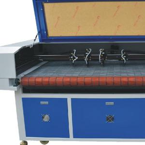 Machine de découpe laser à alimentation automatique à bon prix, un faisceau, 4 couteaux, moteur, certifiée CE, pour la fabrication de chaussures - Product Image 4