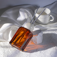 Flacon diffuseur de parfum en verre de luxe de 100 ml avec bouchon à vis et design plat