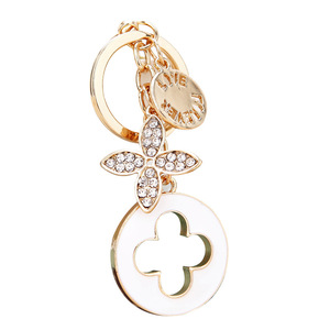 Llavero de Metal con Diseño Creativo y Elegante, Anillo para Llaves de Coche, Colgante para Bolso de Mujer, Llavero de Moda con Trébol de Cuatro Hojas de Aleación de Zinc - Product Image 5