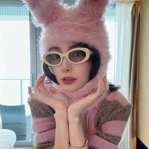 Lunettes de soleil ovales noires D4-20311 pour femmes, protection UV400, monture PC, rivets à points, style tendance - Product Image 3