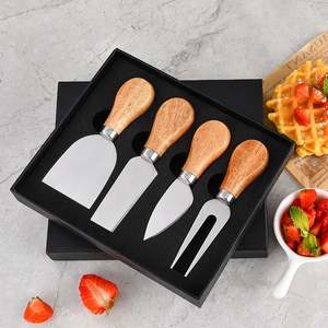 도매 치즈 나이프 세트 (4 개): 스테인레스 스틸 블레이드 + 고무 우드 핸들 | 라운드 도마 + 피자/버터 나이프 - Product Image 2