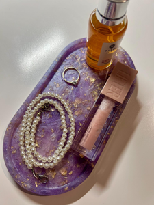 Plateau en résine époxy résistant à la chaleur Beau plateau polyvalent fait à la main pour servir des collations au thé et afficher des accessoires pour la maison - Product Image 3