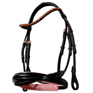 Harnais en cuir pour cheval avec rembourrage rose et strass or rose, qualité supérieure, fabricant et fournisseur d'équipements équestres. - Product Image 1