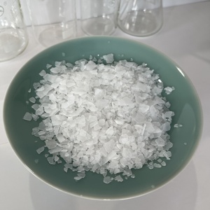 Kergé <span class=keywords><strong>sulfate</strong></span> <span class=keywords><strong>de</strong></span> bicarbonate <span class=keywords><strong>de</strong></span> <span class=keywords><strong>soude</strong></span> <span class=keywords><strong>de</strong></span> qualité industrielle et alimentaire dense 99.2% flocons <span class=keywords><strong>de</strong></span> qualité supérieure Shandong Chine pour diverses applications - Product Image 5