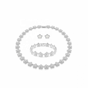 <span class=keywords><strong>Collier</strong></span> Fleur en Acier Inoxydable Entièrement Sertie de Diamants, Ensemble de Bijoux Romantique <span class=keywords><strong>et</strong></span> Luxueux en Zircon - Product Image 5