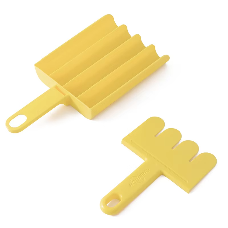 Cuatro filas de amarillo.