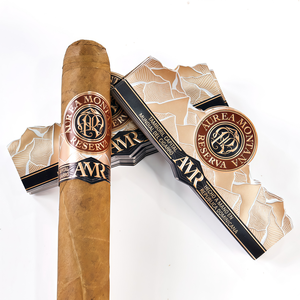 Etiquetas para Cigarros Directamente de Fábrica |   Papel de Arte con Lámina Dorada, Relieve y Textura para Excelencia Industrial - Product Image 3