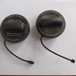 Tapa del depósito de combustible con asa para Mercedes-Benz 2214700605 2224700005 de plástico con correa - Product Image 1