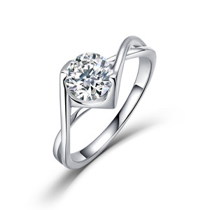 Anillo de Compromiso de Moda para Mujer con Moissanita Redonda Original de 1 Quilate, Plata de Ley S925, Joyería Sencilla para Propuesta - Product Image 1