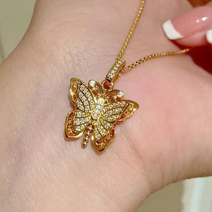 Collana con Ciondolo a Farfalla a Doppio Strato per Donne, Stile Delicato e Fatato, Catena a O, Gioielli alla Moda - Product Image 3